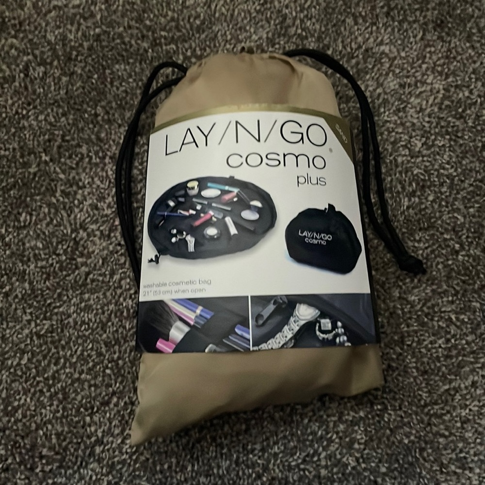 Travel makeup bag